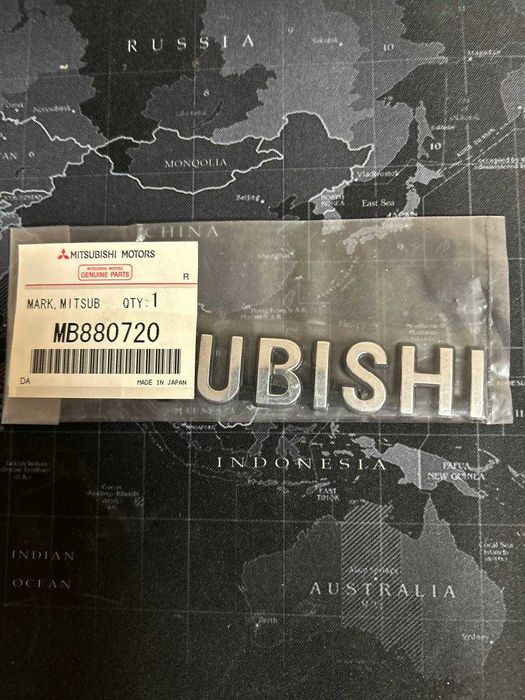 Емблема для Mitsubishi MB880720 оригинальна, нова