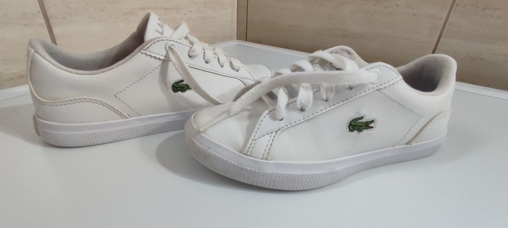 Buty białe Lacoste rozm. 29, dł. wkładki 19 cm.