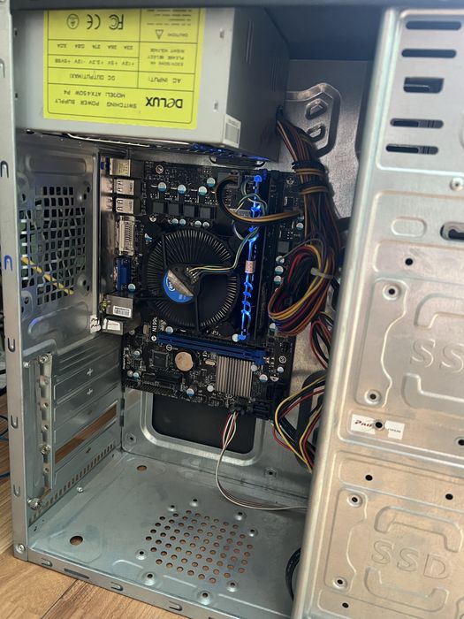 Настольний системний блок Intel