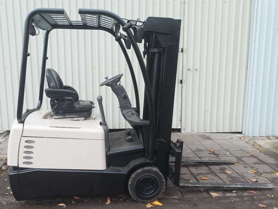Вилковий навантажувач Crown SC 4220-1,3 Електронавантажувач в/п 1.3т