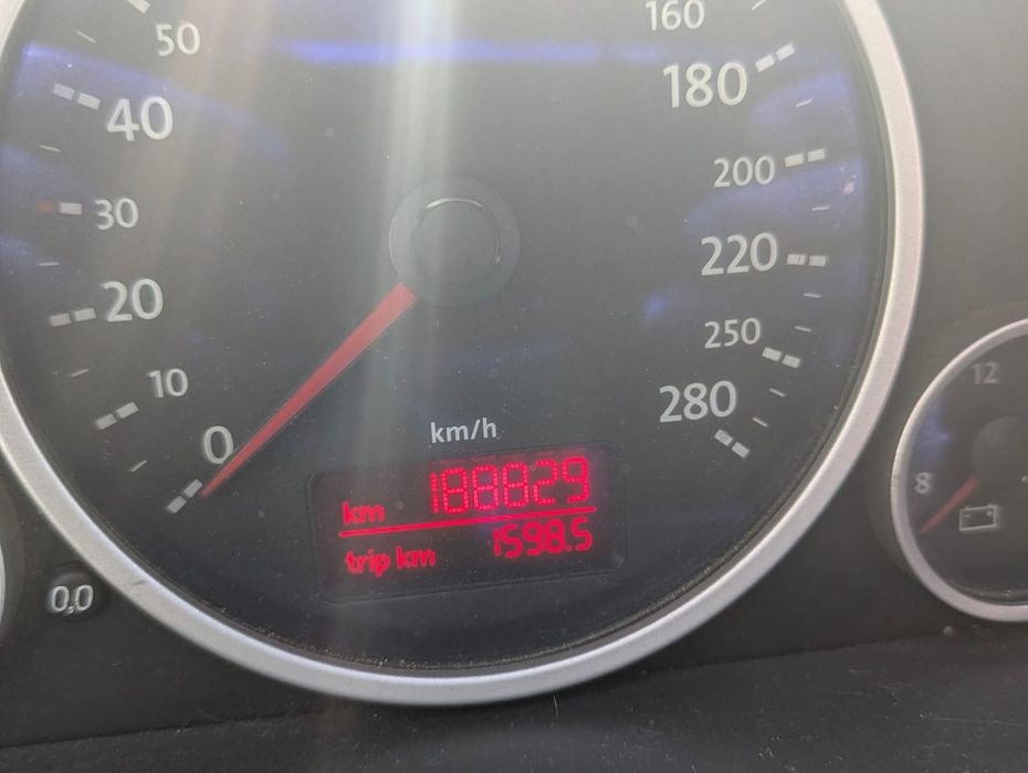 VW Touareg 3.0 TDI (225 к.с.)