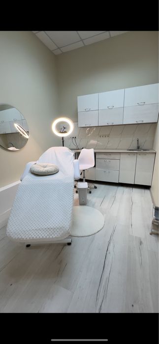 Аренда кабинета косметолога ЦЕНТР с ВОДОЙ /  по мес/на 15 дней в месяц