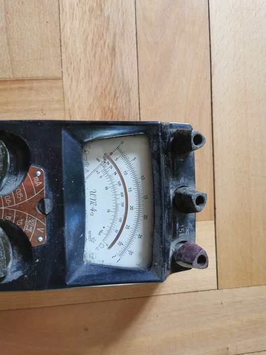 Miernik uniwersalny UM-4a
