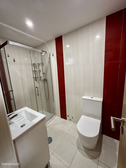 V2 renovada e equipada | 70 m² | 2 WC | Carvalhido / Constituição