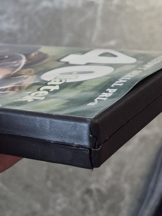 Serial 40-latek box 7xDVD | Całość, płyty stan bdb (popękane etui)
