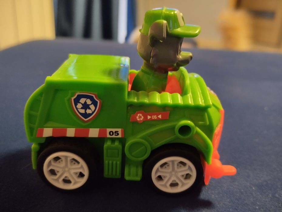 Psi patrol Rocky z pojazdem