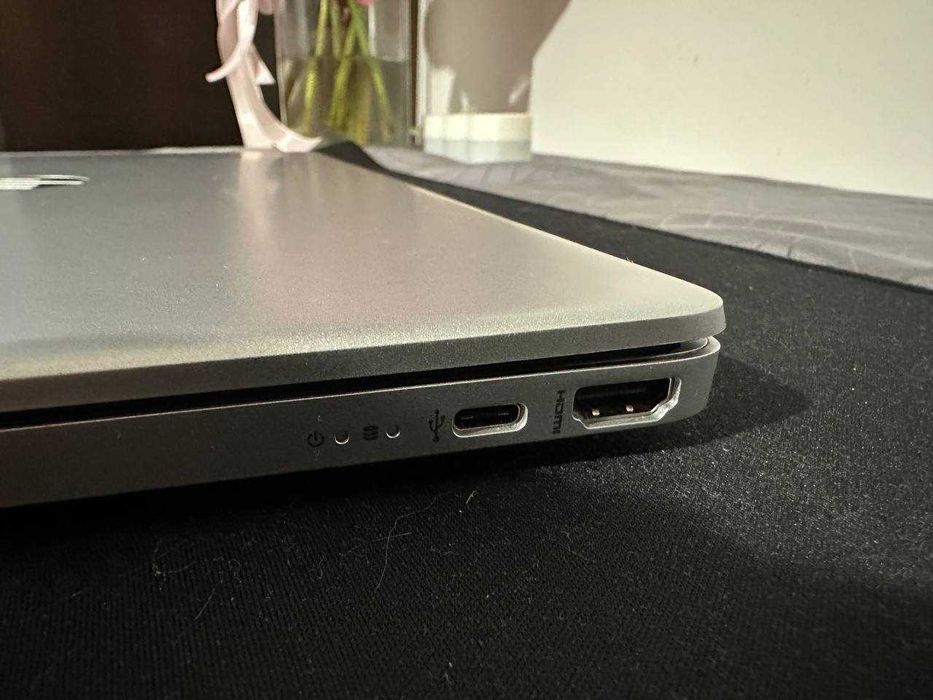 Laptop HP 15s i5-1235U STAN IDEALNY