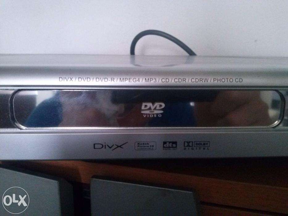 Leitor de DVD de mesa Roadstar Multiformato