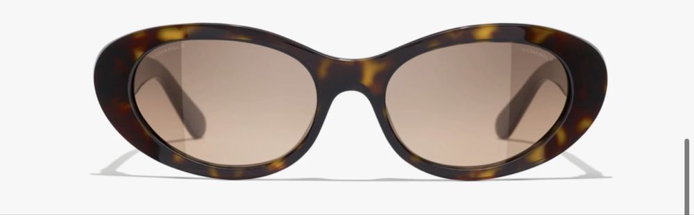 Óculos de Sol Oval Chanel