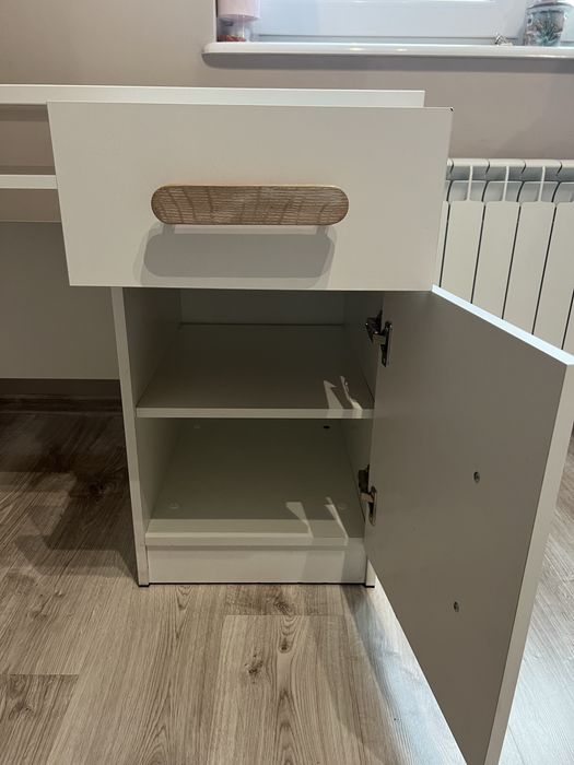 Biurko młodzieżowe białe 110cm szer