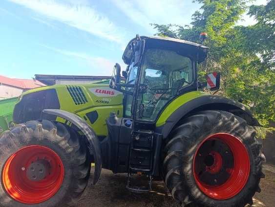 Traktor Claas Axion 810