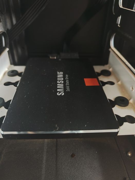 Komputer stacjonarny SSD  za drobne