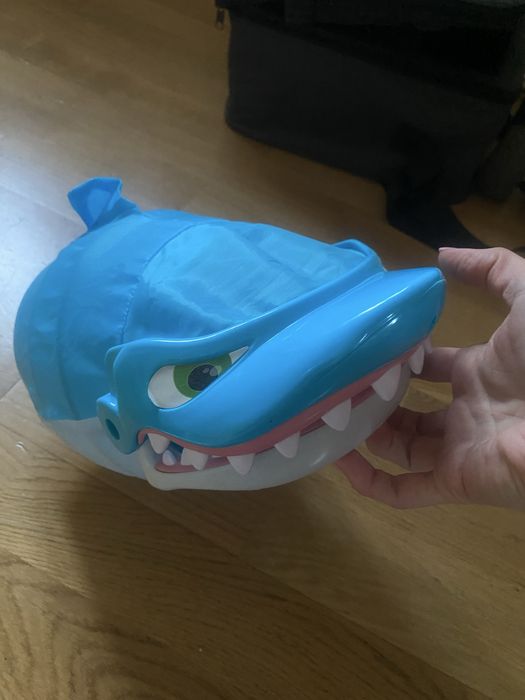 Обхитруй акулу настільна гра