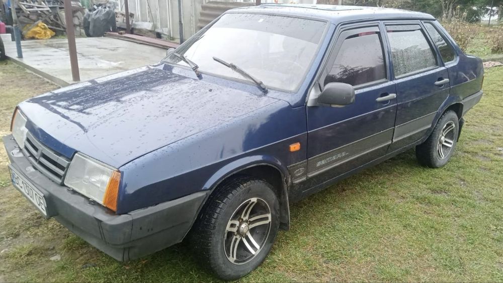 Продаєть ваз 21099