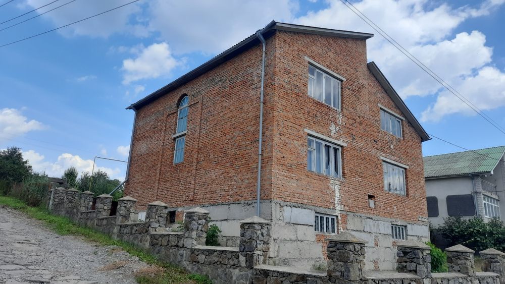 Продам великий будинок