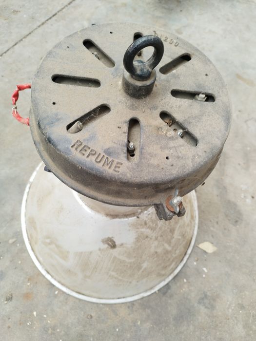 Candeeiro de fábrica vintage
