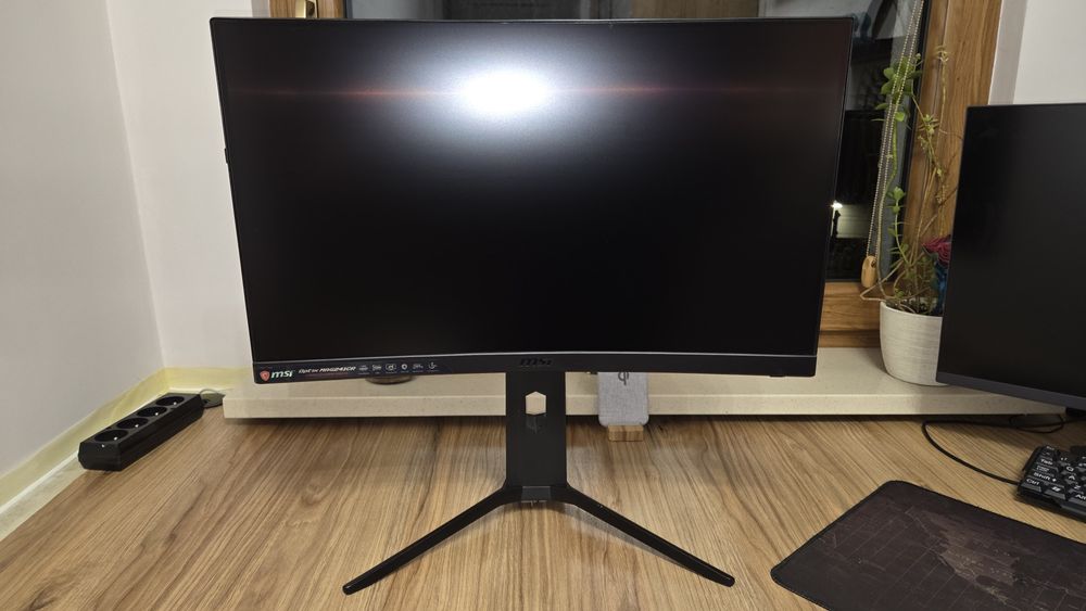 Monitor msi optix mag241cr 144Hz  jak nowy.