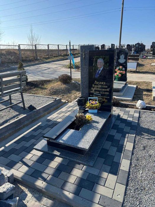 Європейські памʼятники з НАТУРАЛЬНОГО ГРАНІТУ | Елітні | Комбіновані