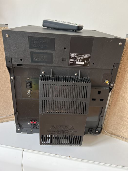 Sony mini wieża stereo + 2 głośniki – mocny dźwięk, klasyczny design MHC RG222 mini Hi-Fi component system