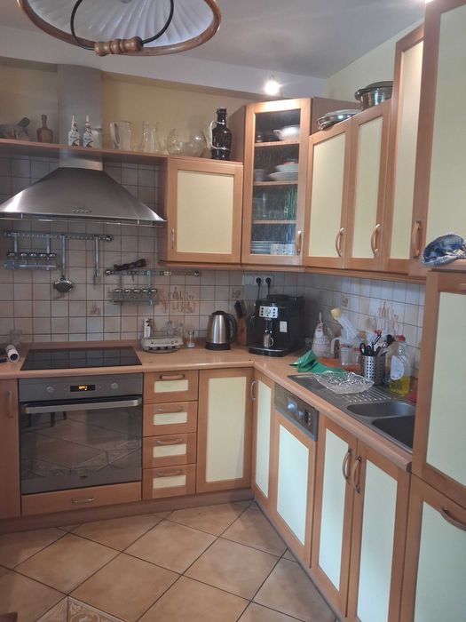 Komplet mebli kuchennych – duża kuchnia narożna – szafki + blat