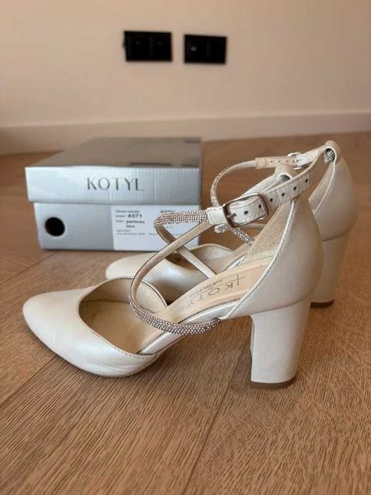Buty ślubne Kotyl