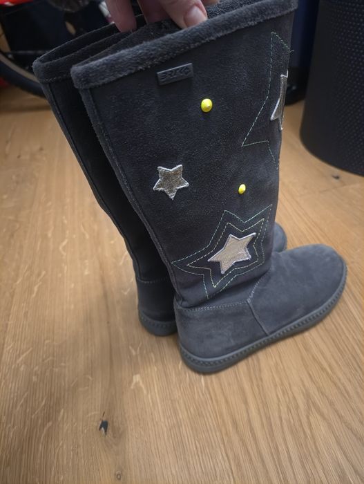 Zimowe buty firmy Bartek zamszowe