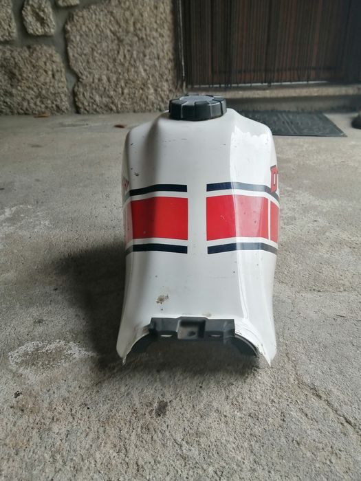 Vendo depósito da yahama DT 125 ypvs