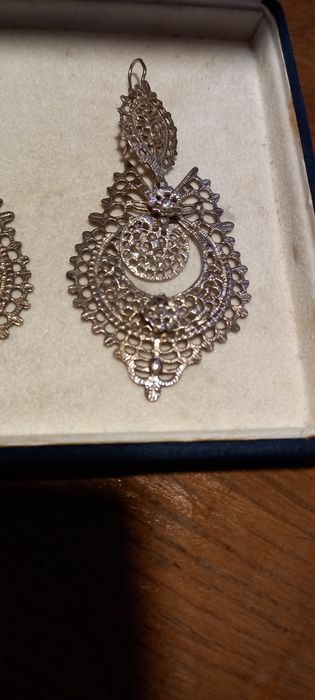 Brincos de rainha prata e filigrana