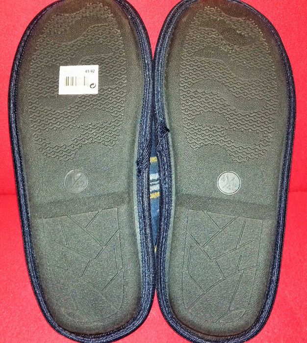 Bambosze męskie nowe ciepłe kapcie 41