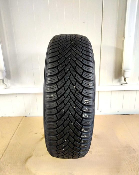 Opony Zimowe Nexen R16 215/65 98H