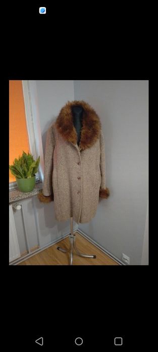 Plasz plus size z odpinanym kołnierzem