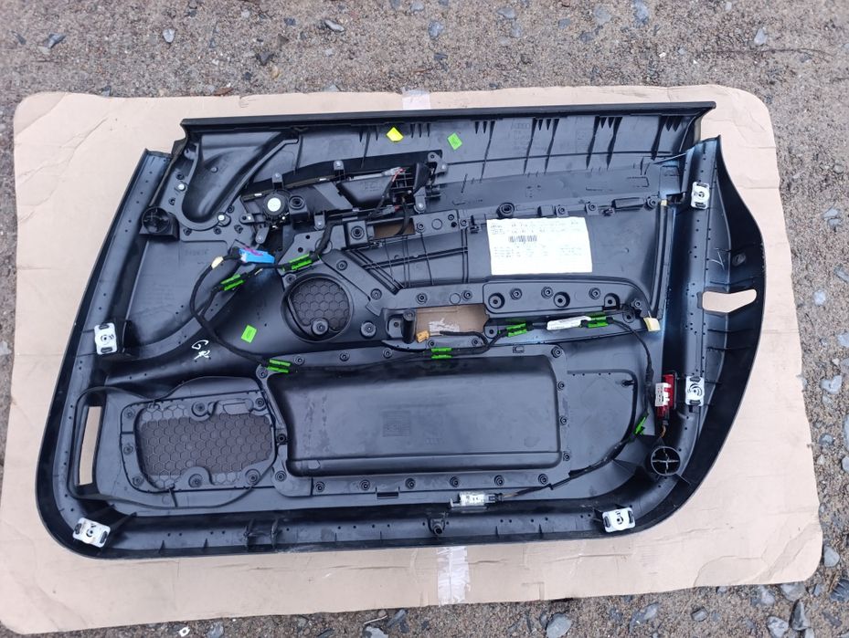 Карта водительской двери AUDI A6 C6 2004-2011г Оригинал