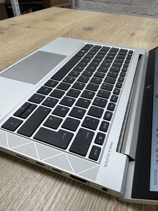 Ноутбук  HP EliteBook 830G8  i5-1145G7/16Gb/256SSD FHD-IPS
