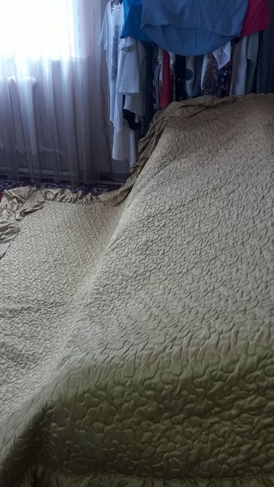 Продам б/у речі для дому