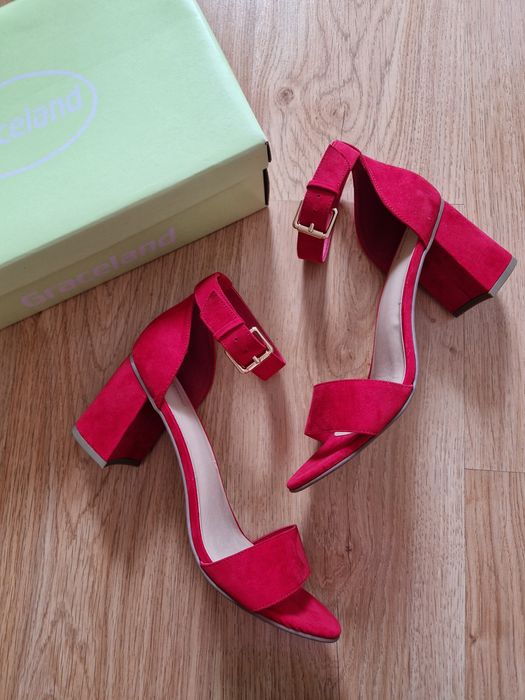 Graceland buty na obcasie czerwone
