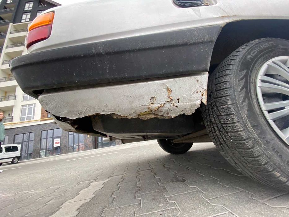 Audi 100 1985 року