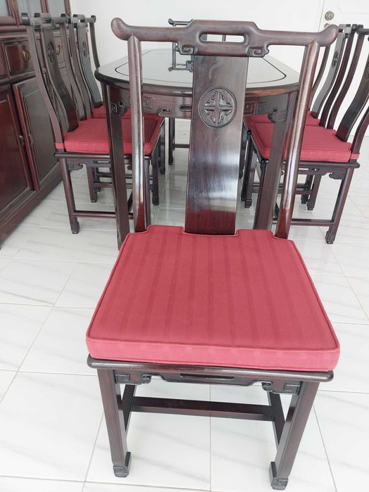Mesa de jantar e 6 cadeiras orientais em madeira de qualidade