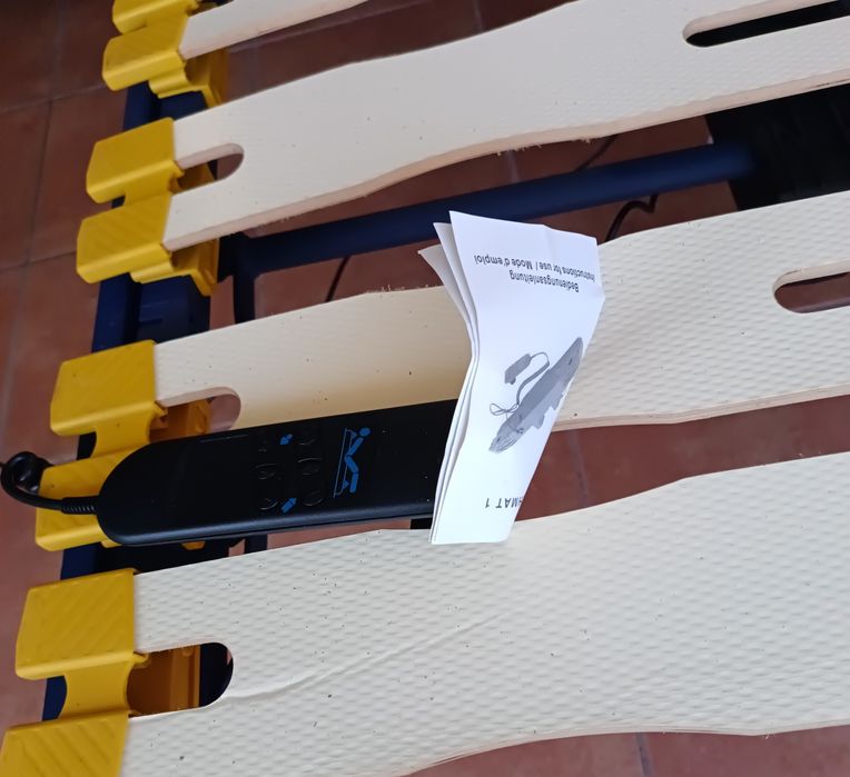 Cama / estrado elétrico elevatório