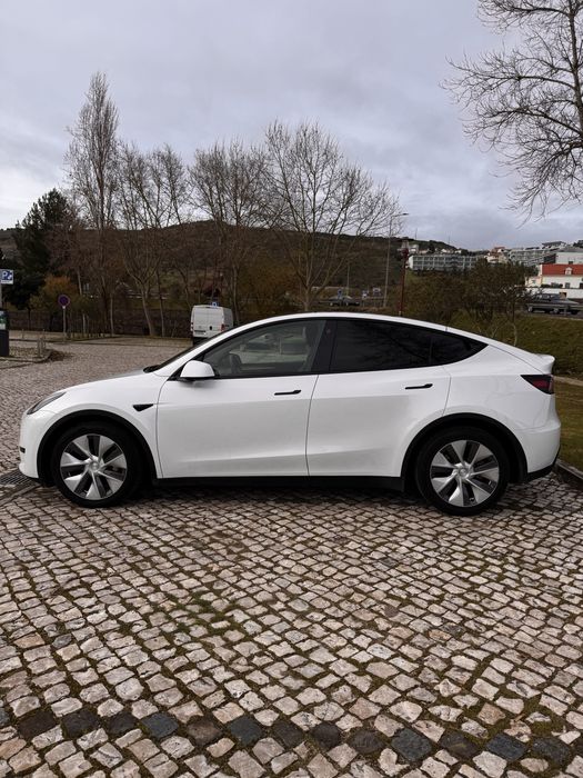 Tesla Nacional Model Y Standard RWD 2023