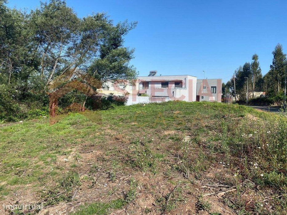 Terreno Urbano em Pedroso com 340m2 — Pedroso E Seixezelo, Porto