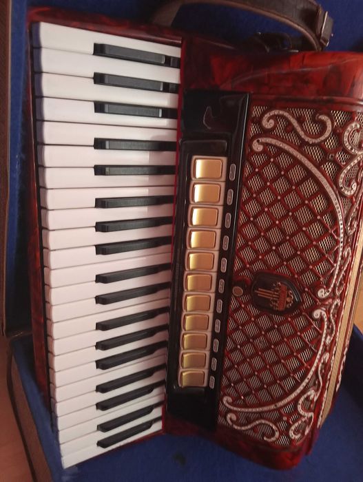 Sprzedam akordeon Horch 120-MUSETTE