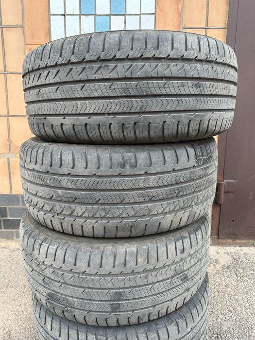 Шини Goodyear eagle sport run flat r20 285 45