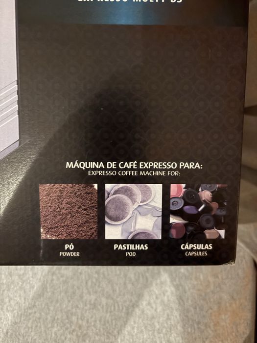 Maquina de cafe Dimobilli igual a nova