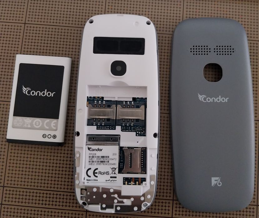 TELEMÓVEL NUNCA USAD0, novo
Dual-sim e slot para cartão de memória
Linguas: inglês, francês e árabe, pois foi adquirido em França.
