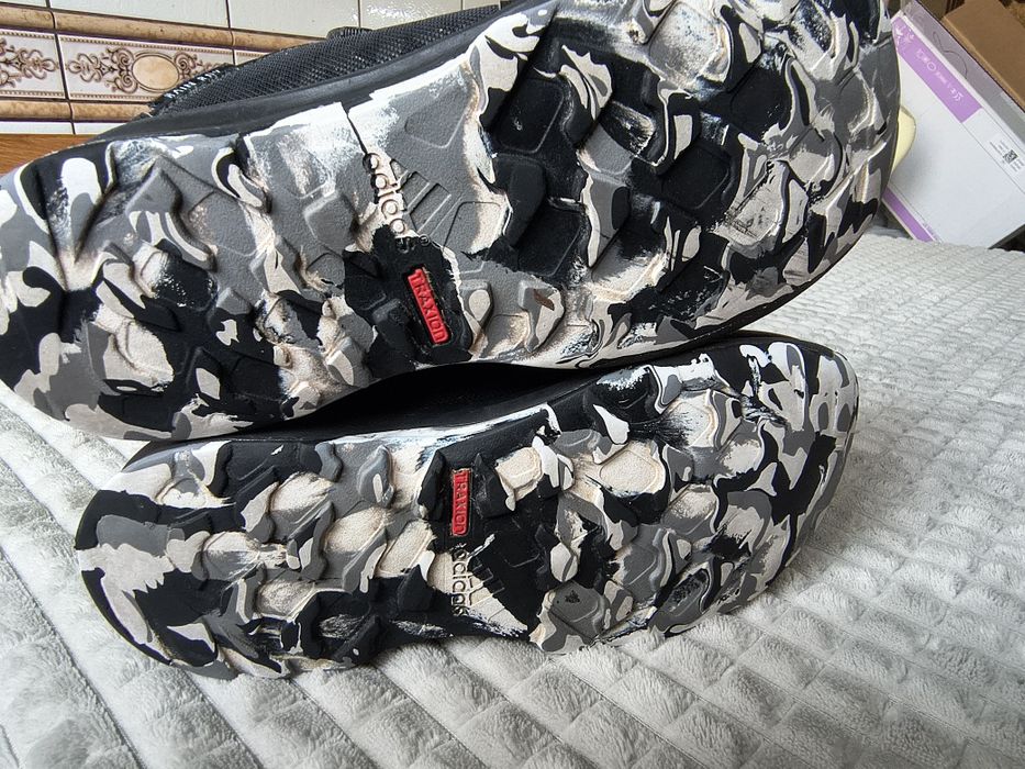 кросівки осінні adidas