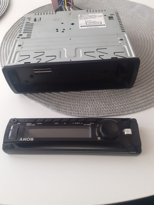 Rezerwacja.Radio samochodowe Sony  CDX-G1000U
