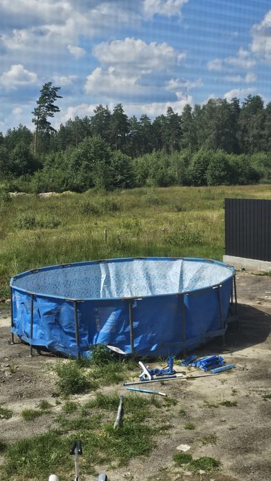 Продам великий басейн каркасний