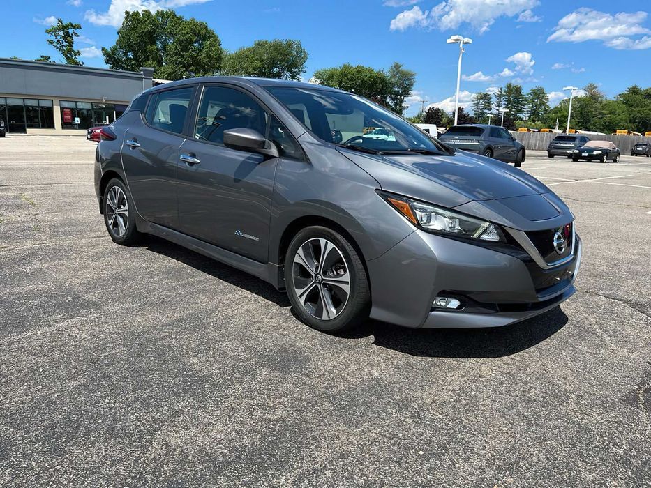Nissan LEAF      2018