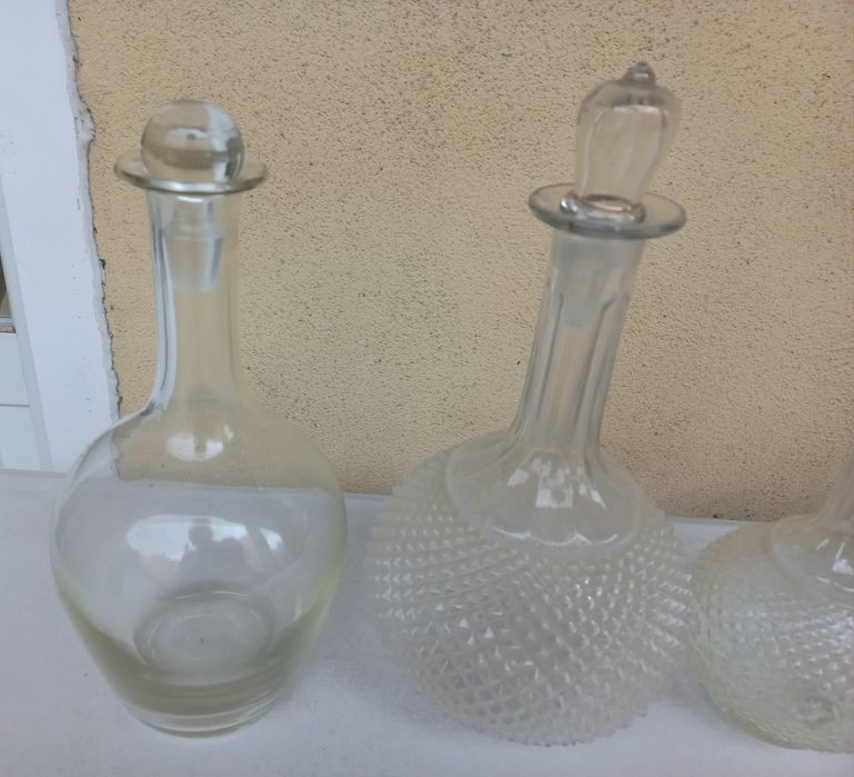Antigas garrafas para licor