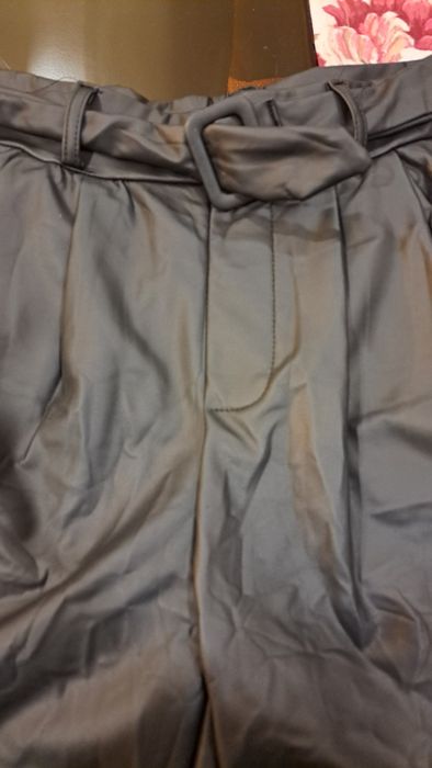 Calções menina imitação pele